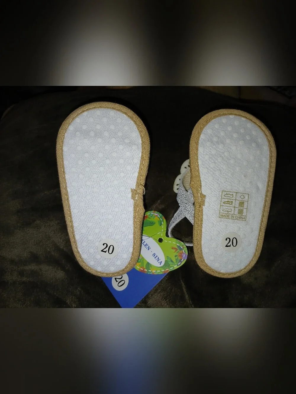 NWT Kids White Glitter Butterfly Sandals. 12-18 Mths.